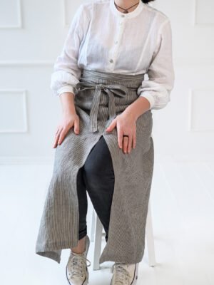 Split leg linen apron