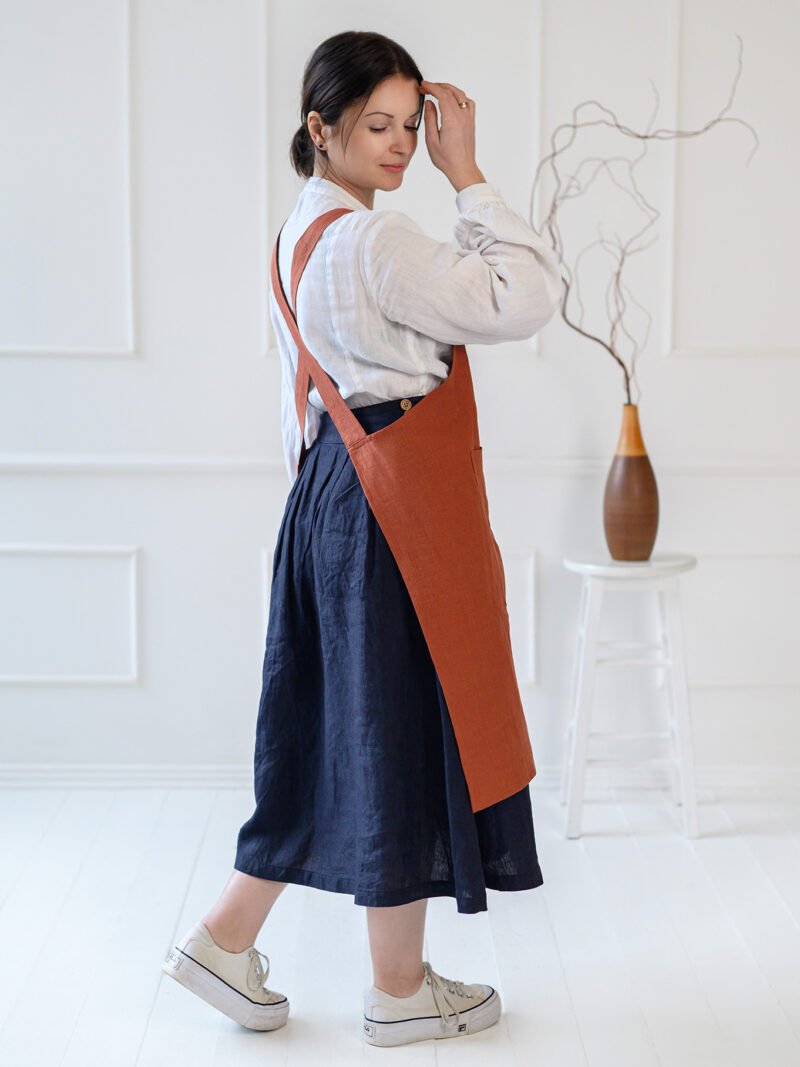 Linen Cross-Back Apron