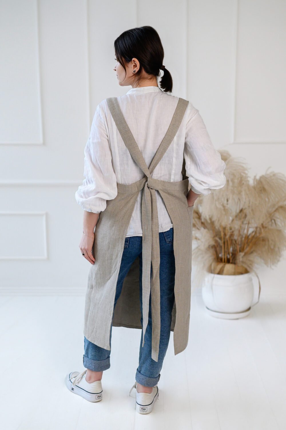 Split leg linen pottery apron