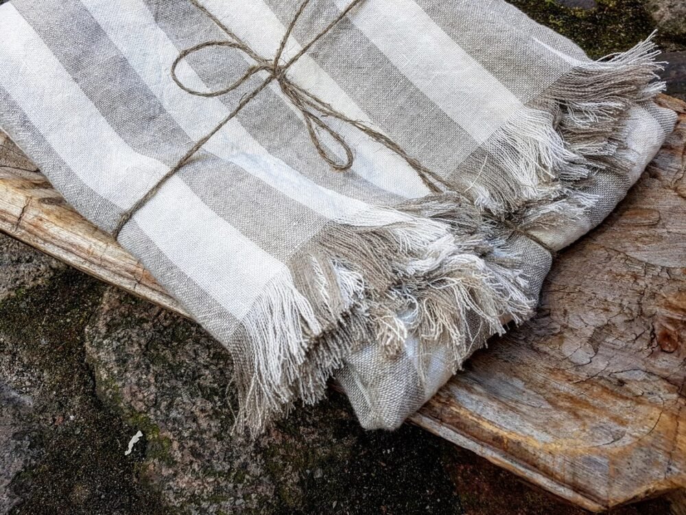 Rough linen blanket "Wide stripes"