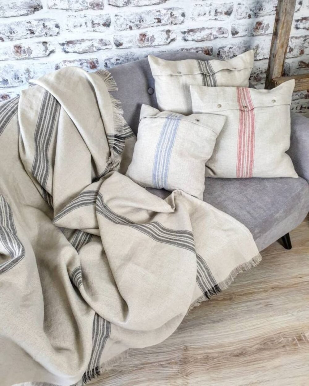 Linen throw "Vintage stripes"