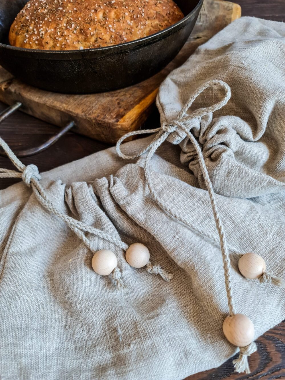 Rough linen bag with wooden beads
