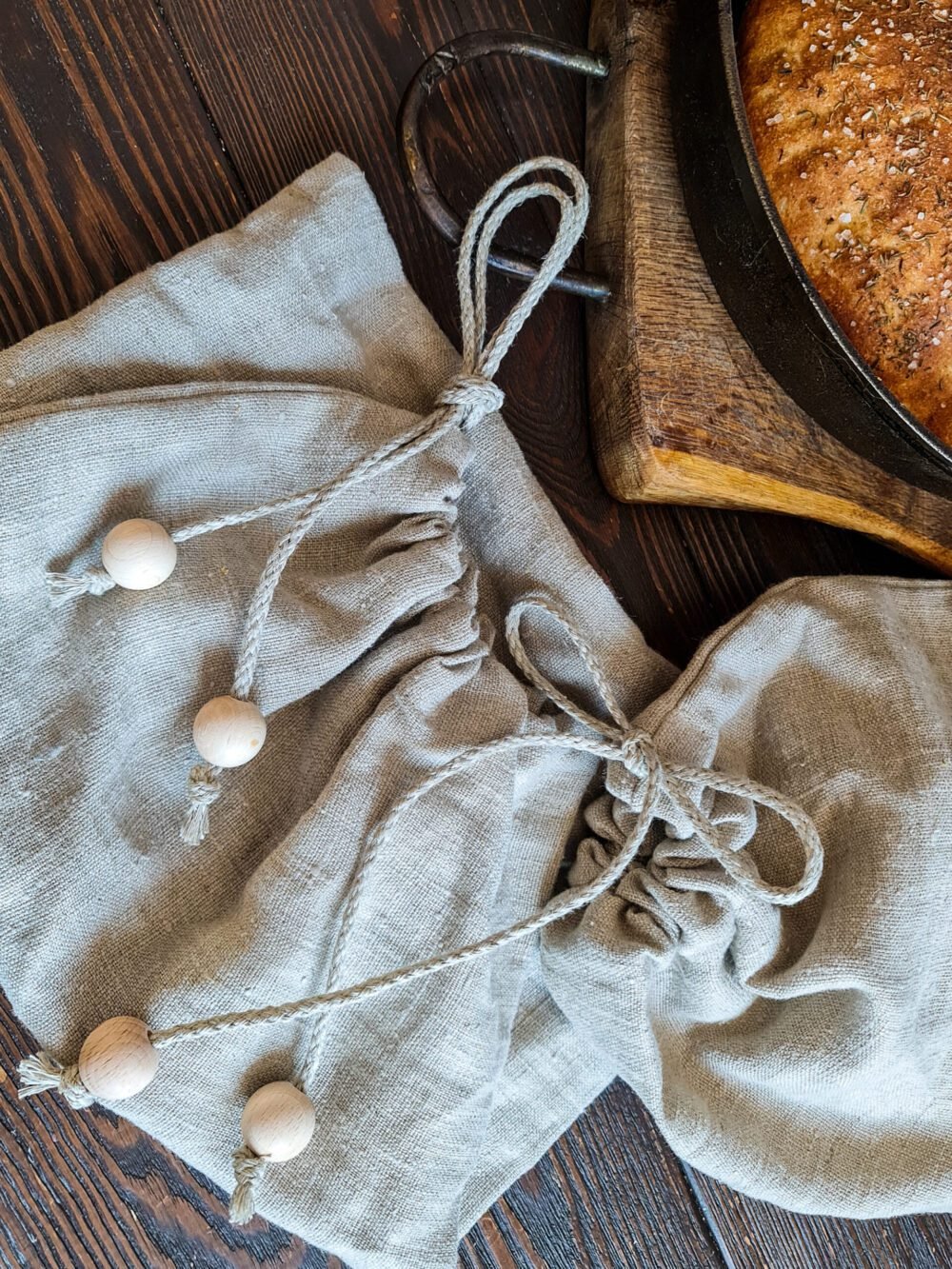 Rough linen bag with wooden beads