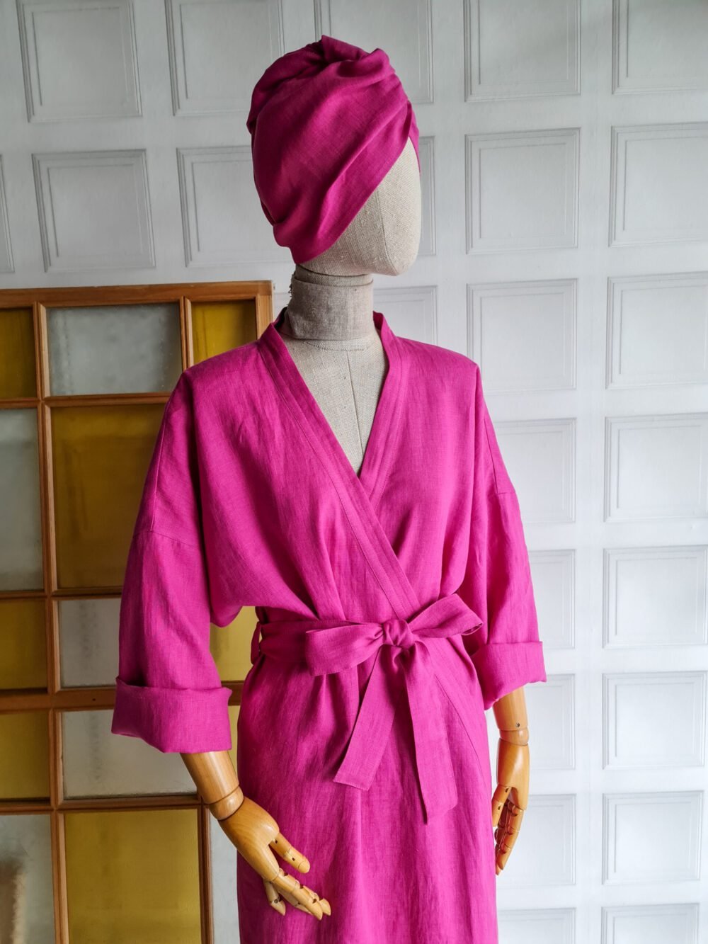 Collarless linen bath robe