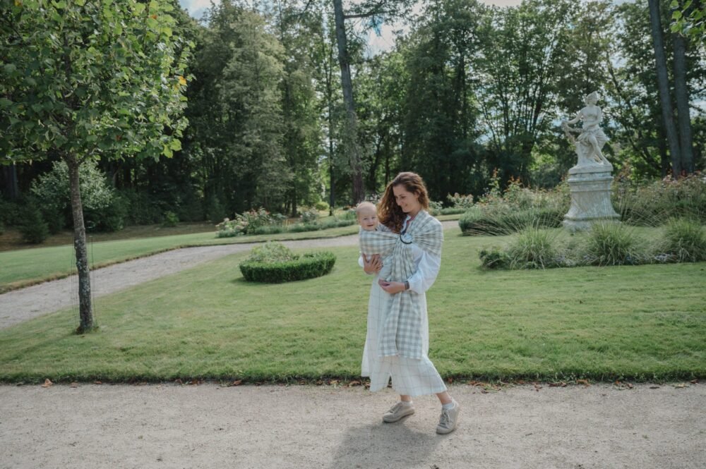 Linen ring sling