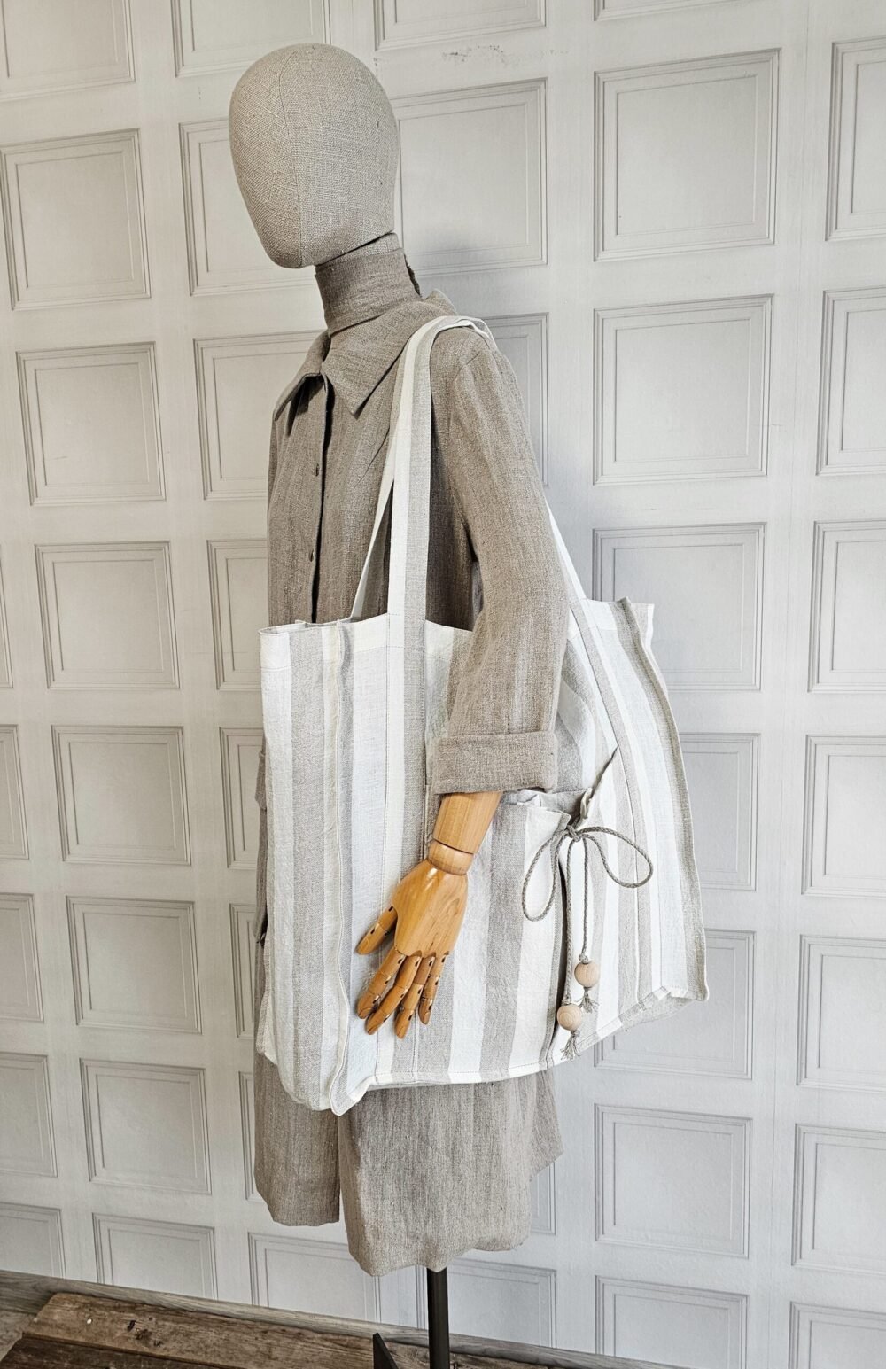 Linen tote bag