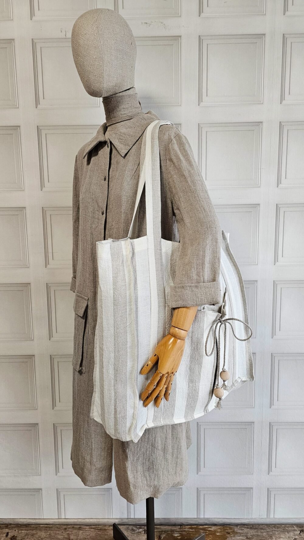 Linen tote bag