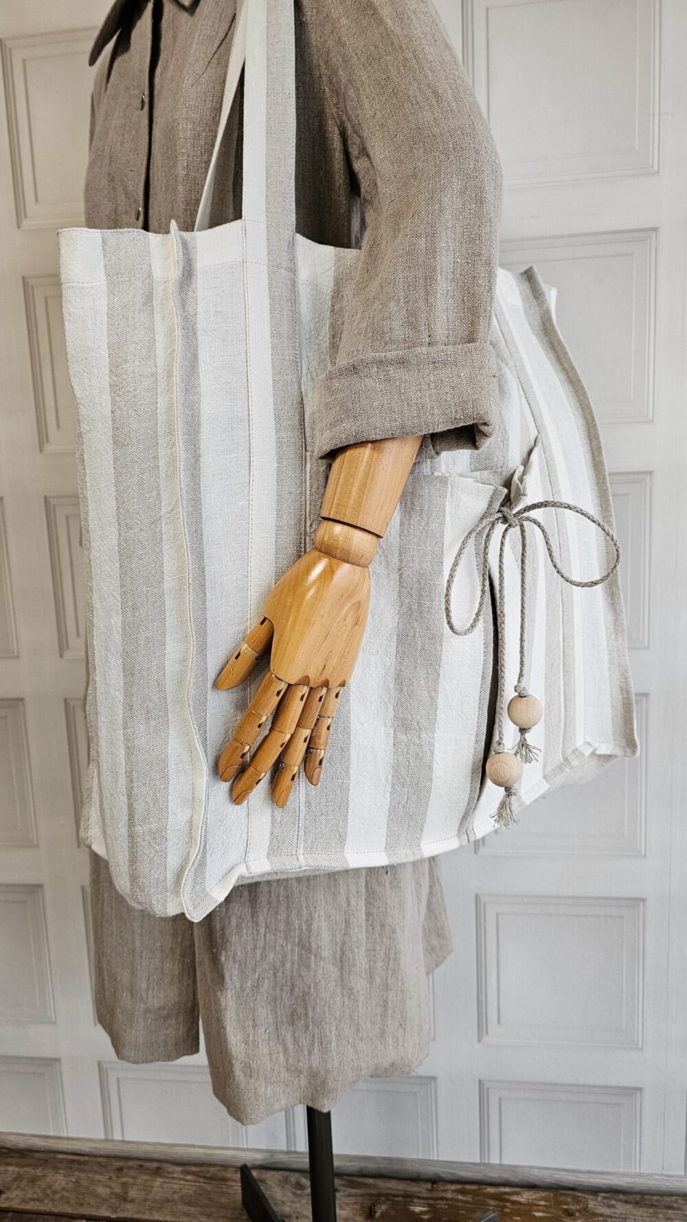Linen tote bag
