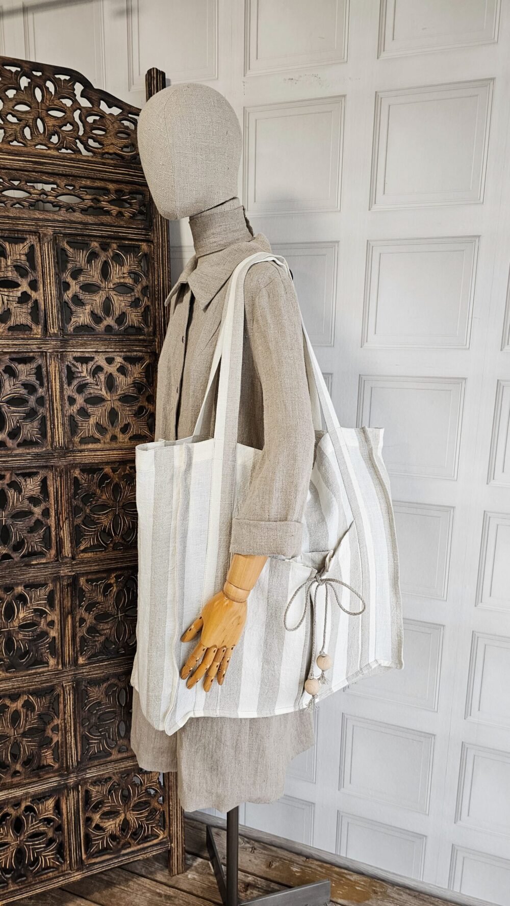 Linen tote bag