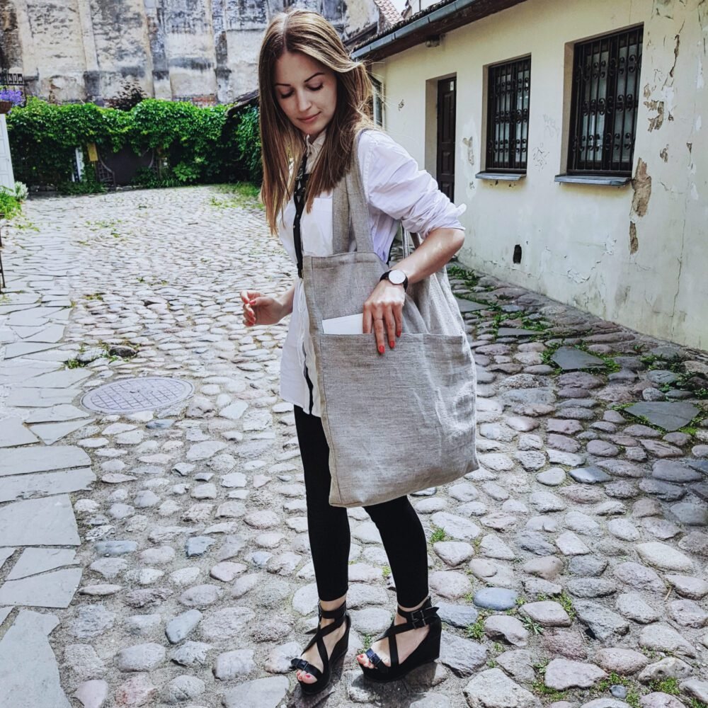 Rough linen tote bag