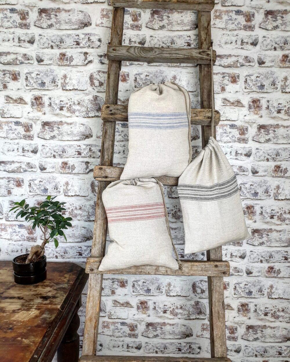 Drawstring linen burlap bag