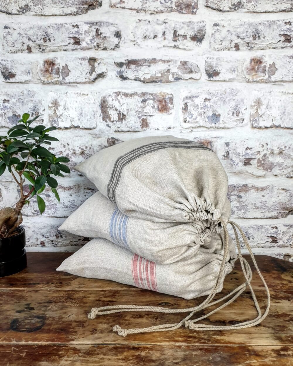 Drawstring linen burlap bag