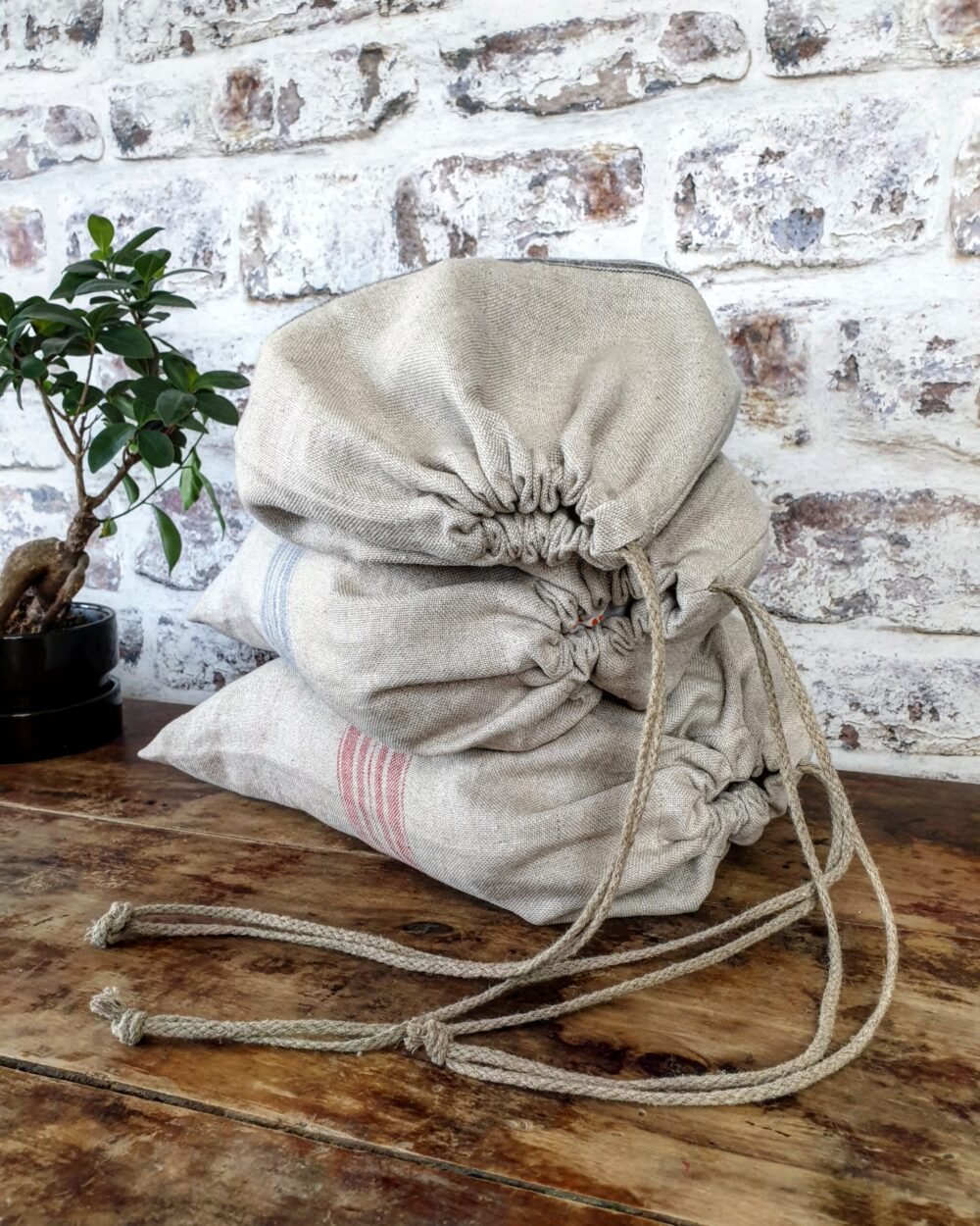 Drawstring linen burlap bag