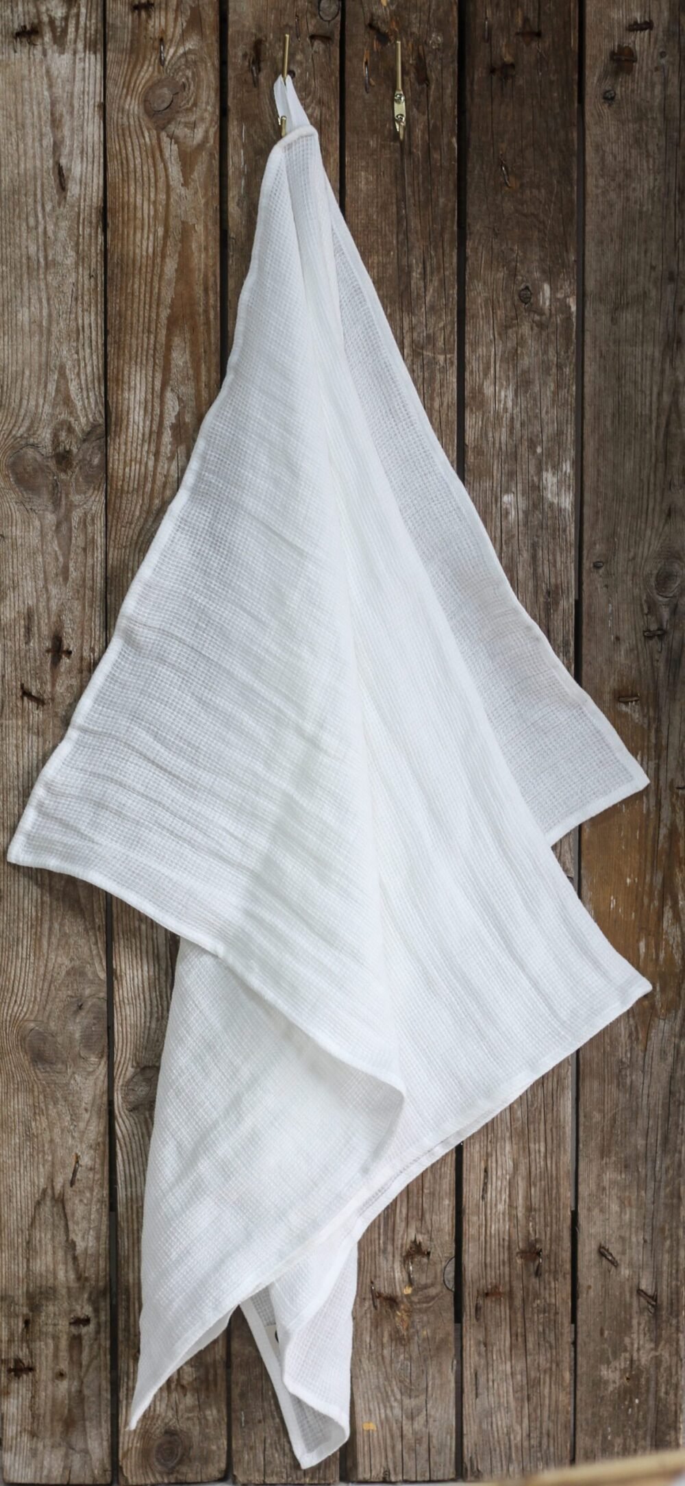 White waffle linen bath towel.