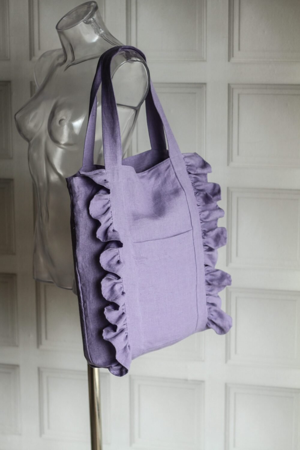 Linen tote bag with ruffles