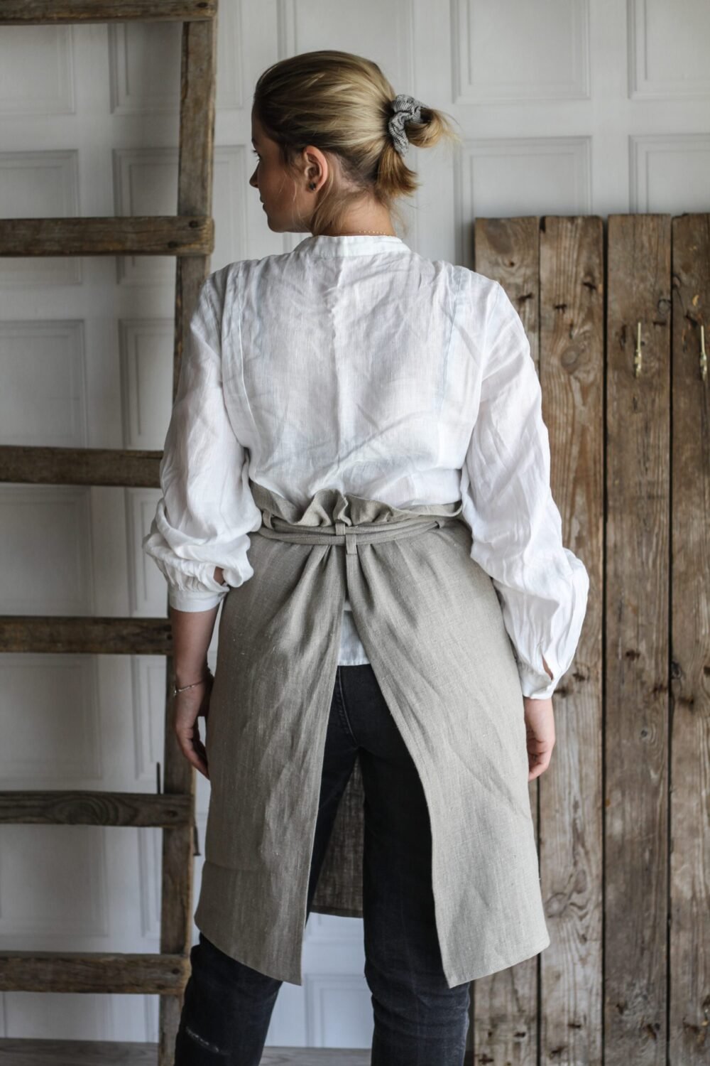 Rough linen bistro apron