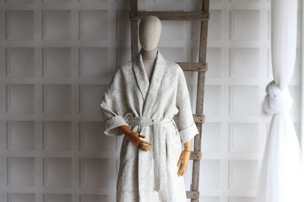 Floral linen robe with shawl collar