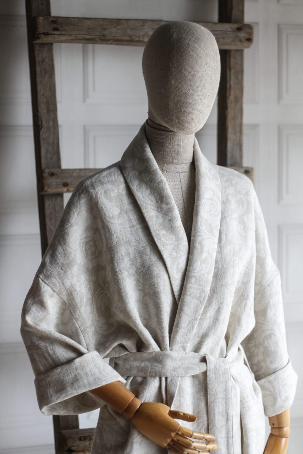 Floral linen robe with shawl collar