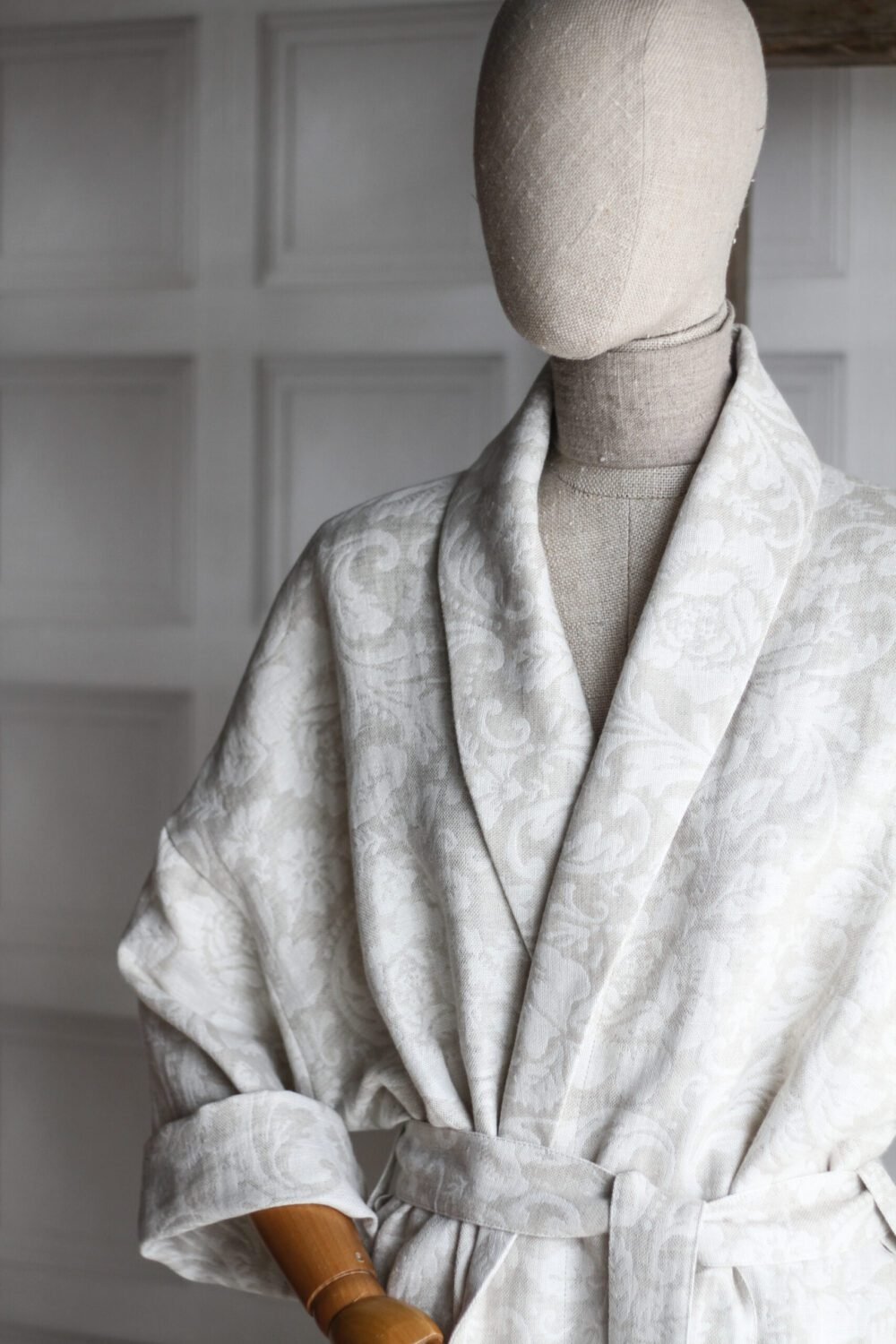 Floral linen robe with shawl collar